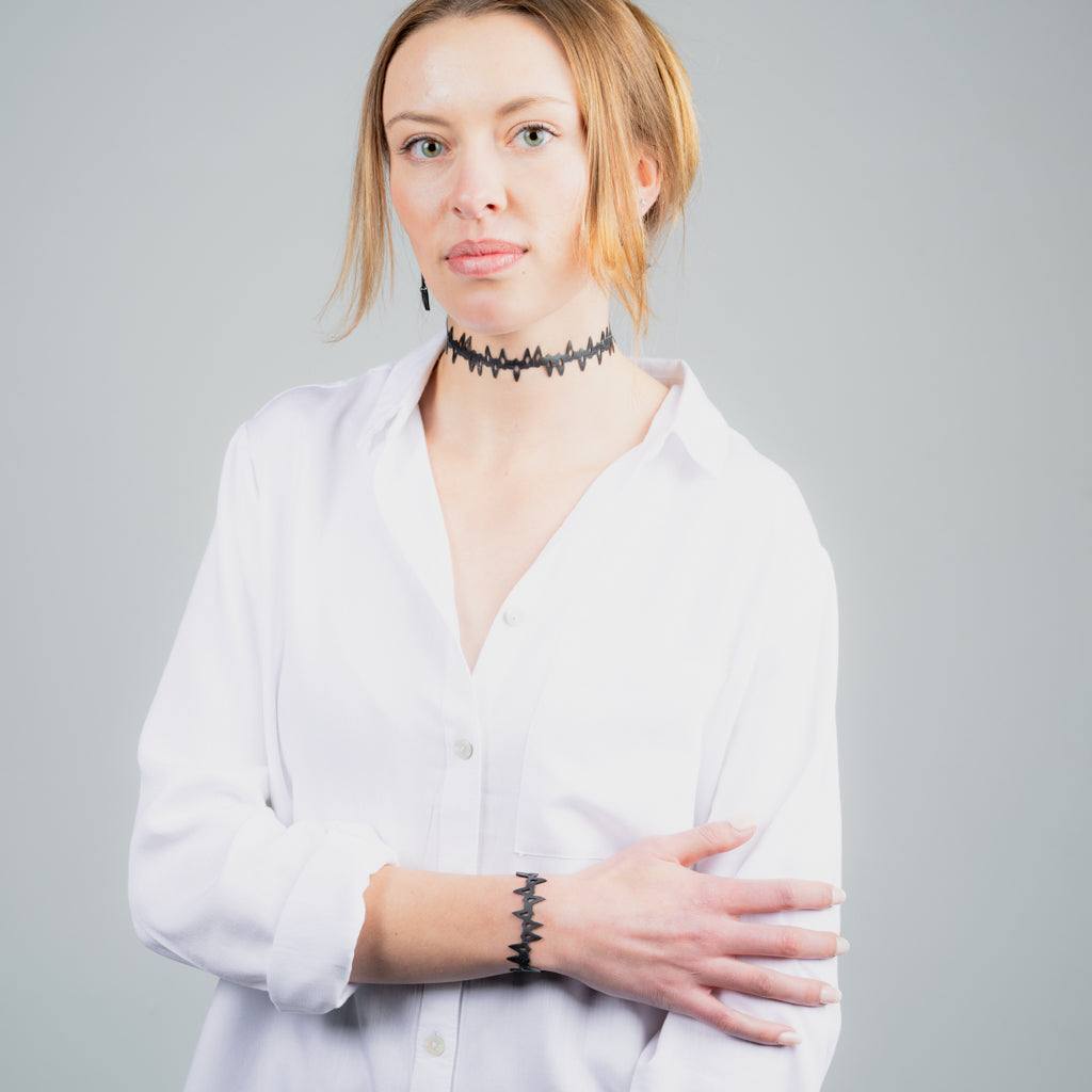 Fang Choker