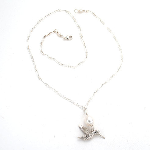 Hummingbird on small chain