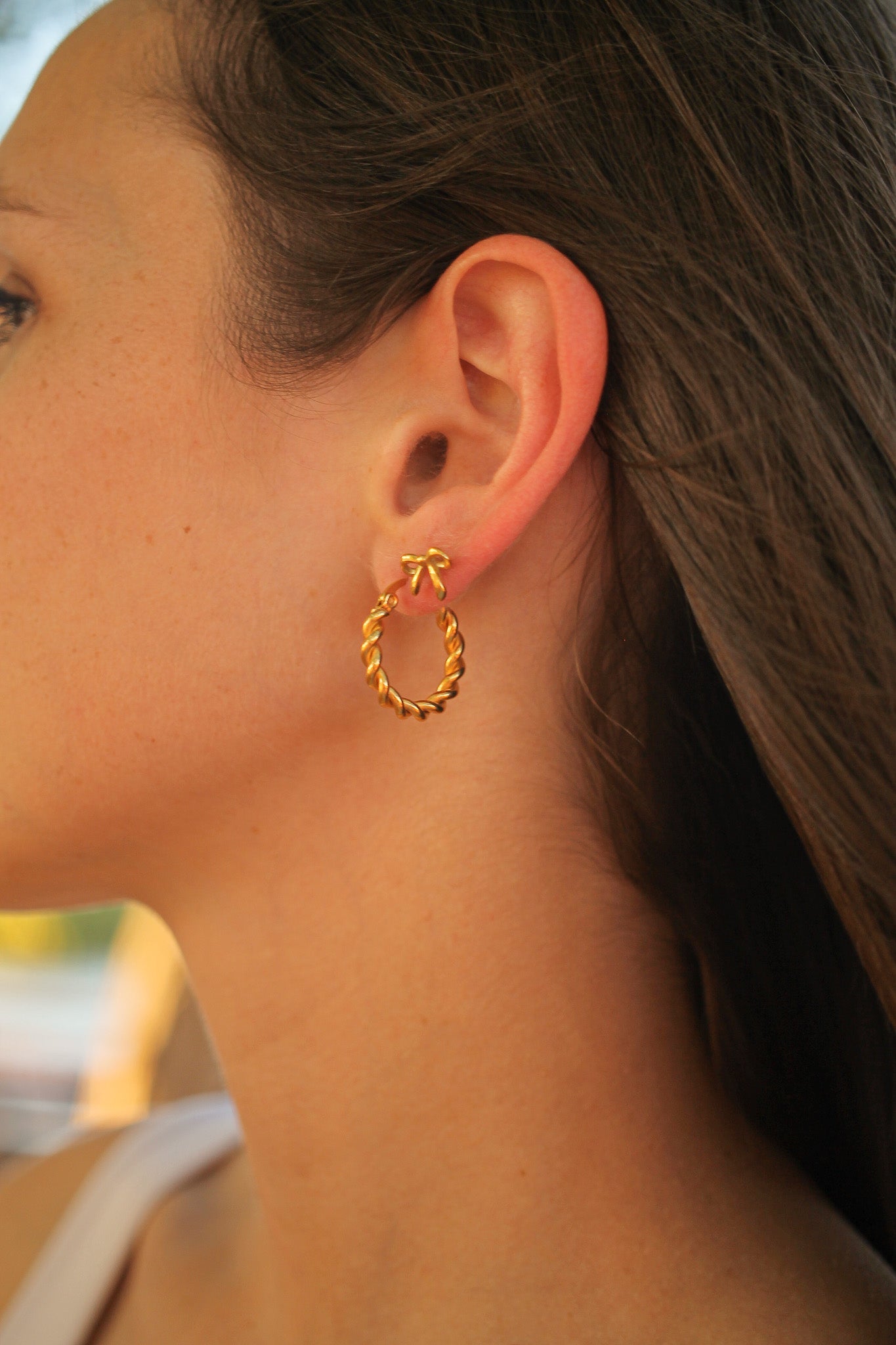 Bow Flat Back Stud