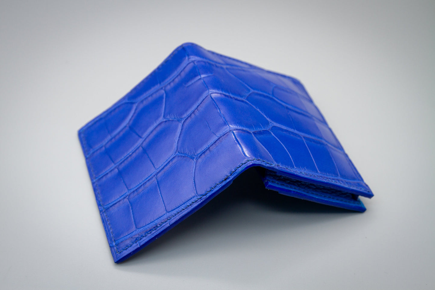 Crocodile Pocket Organizer - Electric Blue
