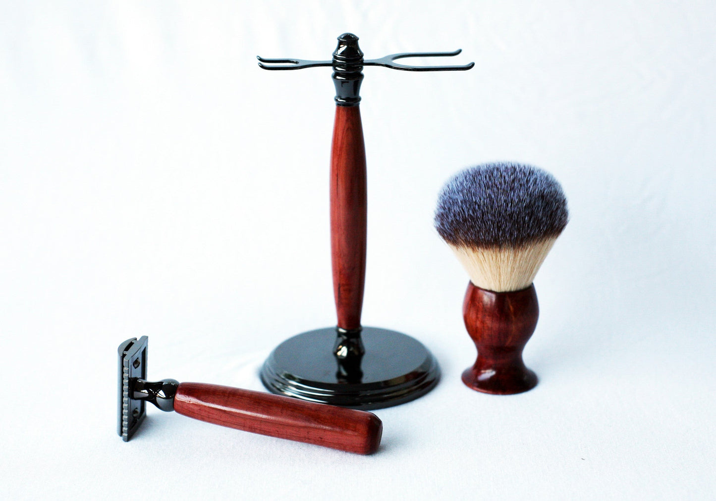Aromatic Red Cedar Wood Hand Crafted Shave Set, safety razor, 26mm lather brush and a matching shave stand.