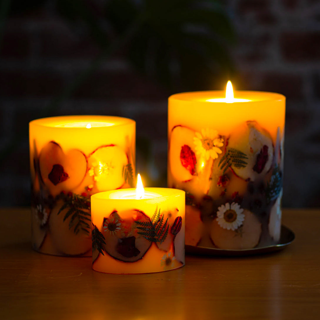 Spicy Apple Medium Round Botanical Candle