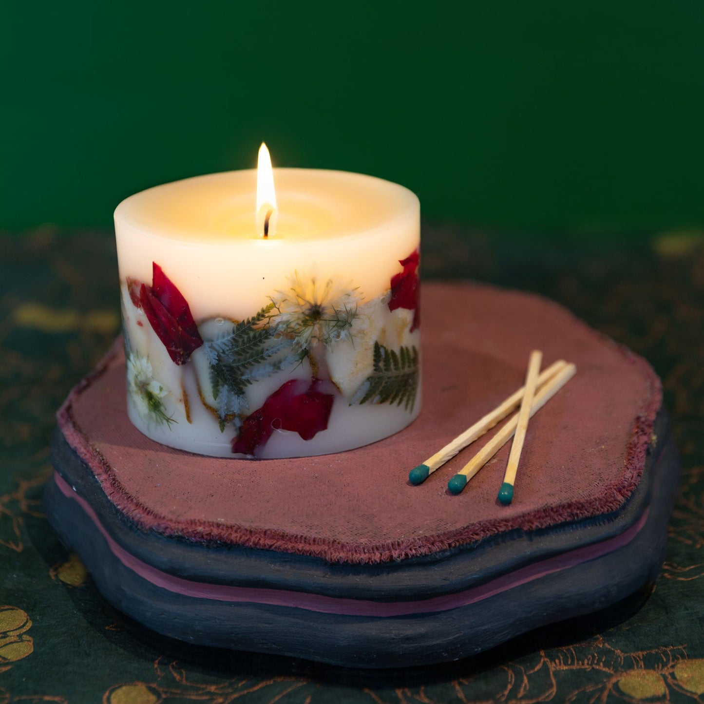 Spicy Apple Petite Oval Botanical Candle