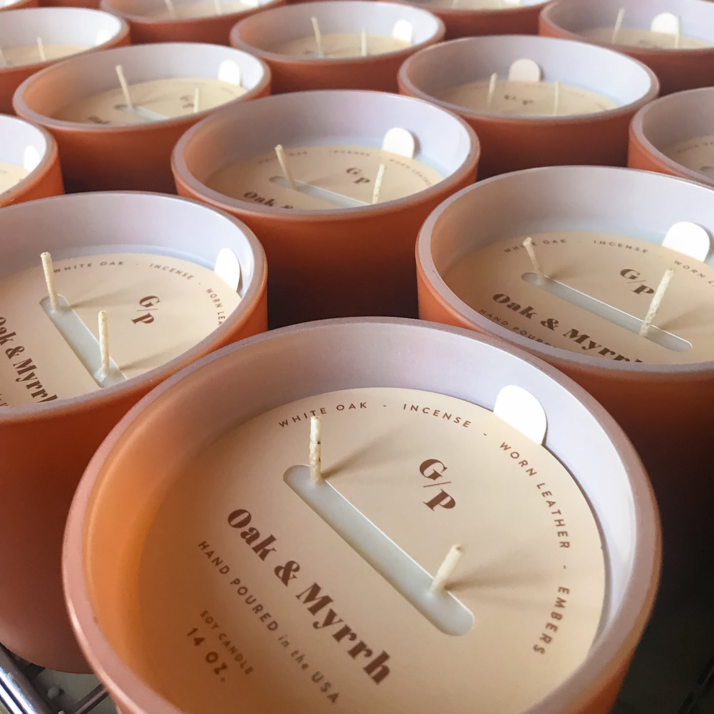 Oak & Myrrh 14 oz. 2-Wick Splendor Candle