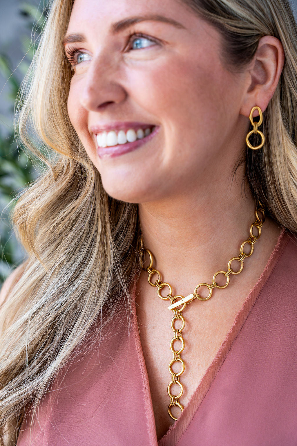 Gold Sculpted Circle Necklace