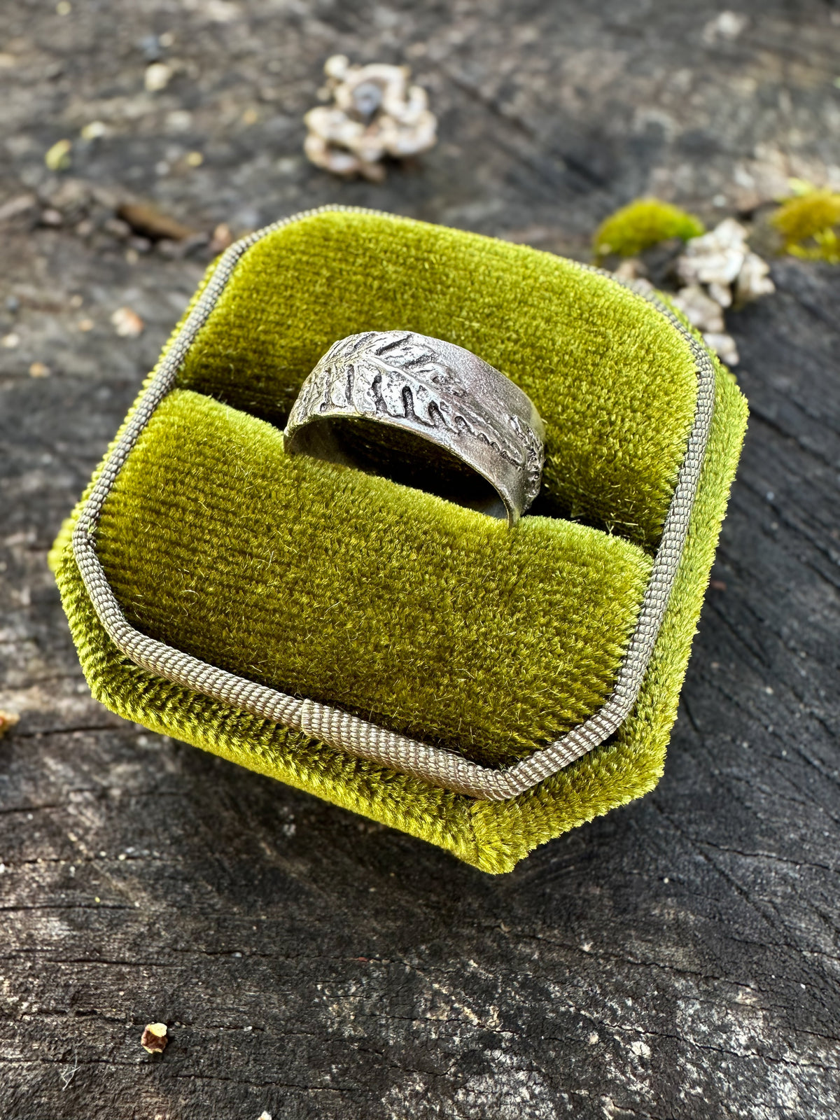 Fern ring band with two graceful ferns, perfect wedding band Handmade in Sterling Silver