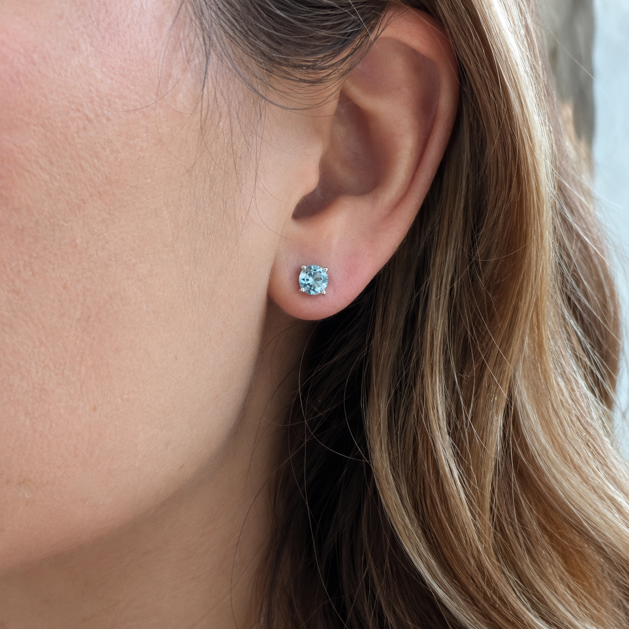 5mm Natural Aquamarine Stud Earrings in 14K White Gold