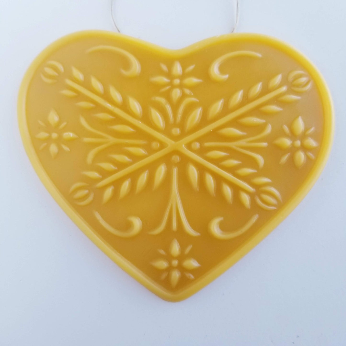 Amish Carved Heart | Beeswax Ornament