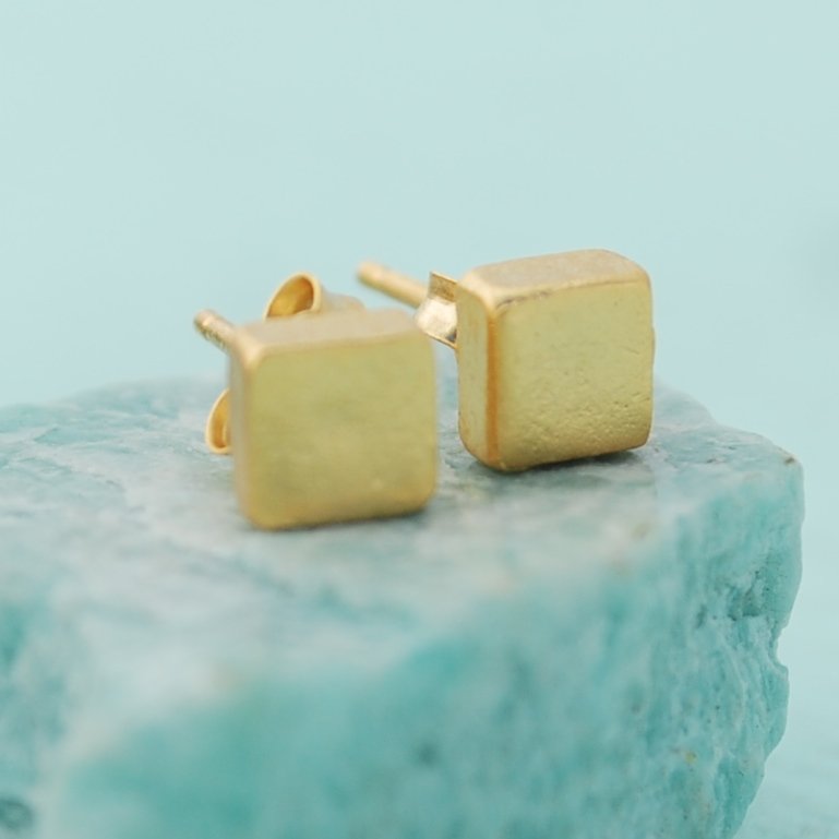 Thick Square Studs