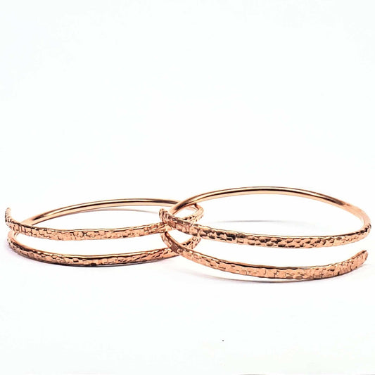 Handmade Hammer Textured 2 Piece Handmade Interlocking Full Overlap Copper Bangle Set