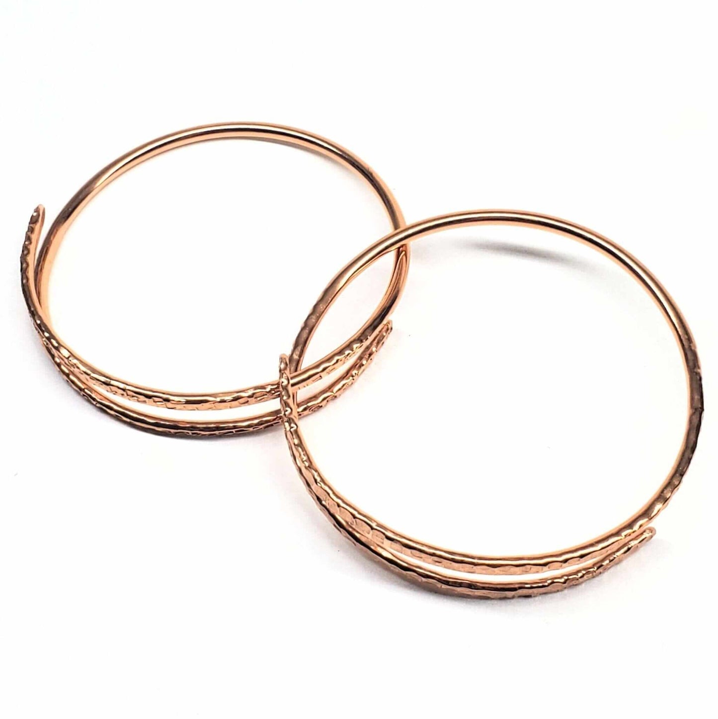Handmade Hammer Textured 2 Piece Handmade Interlocking Full Overlap Copper Bangle Set