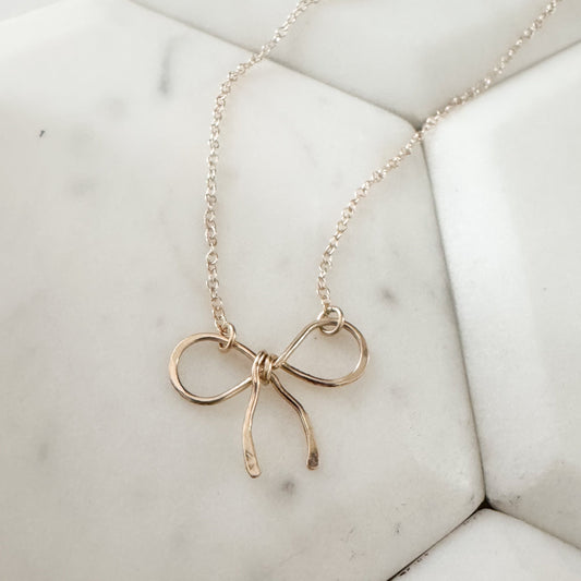 Bow Necklace