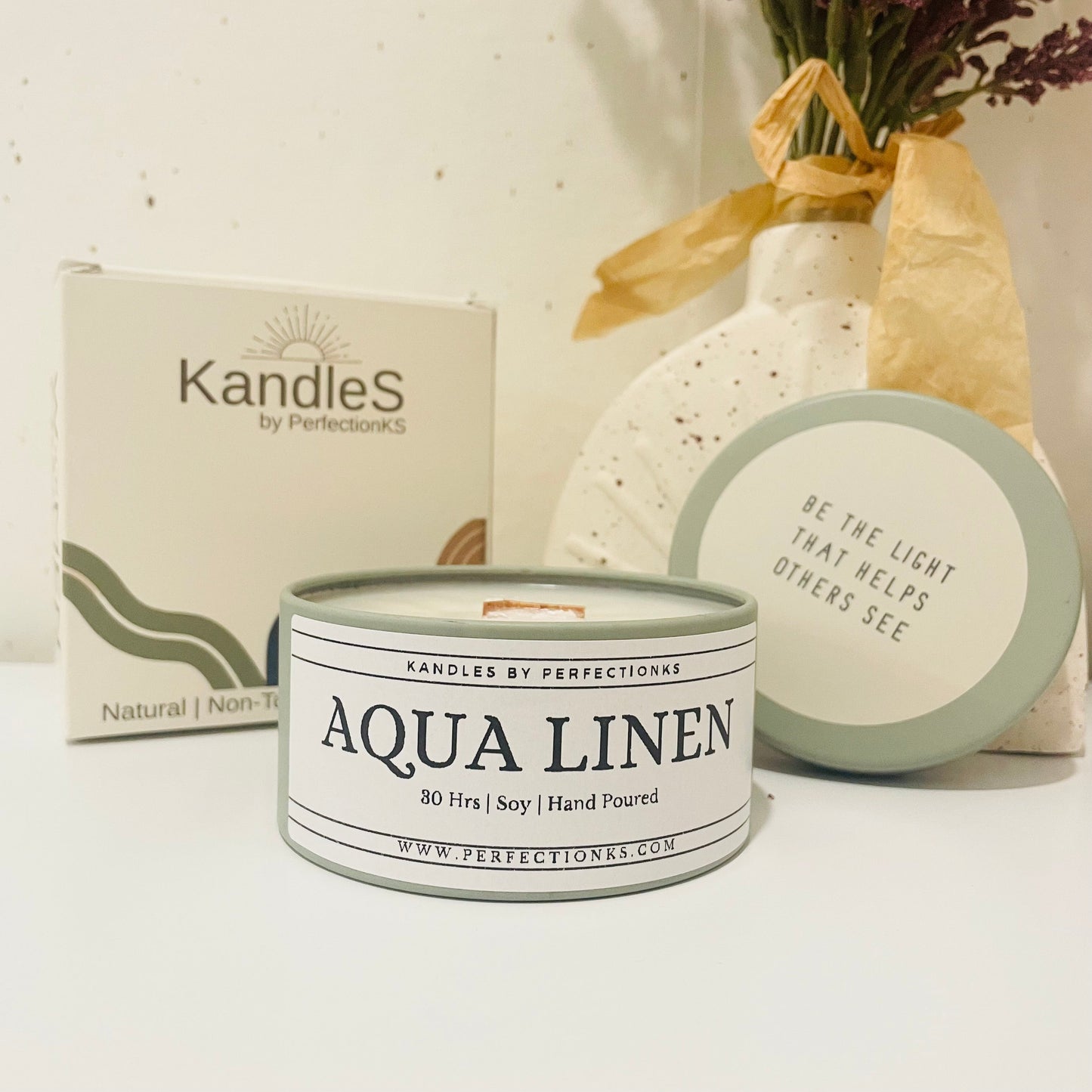 Aqua Linen Luxury Candle - Freshness and Elegance Combined