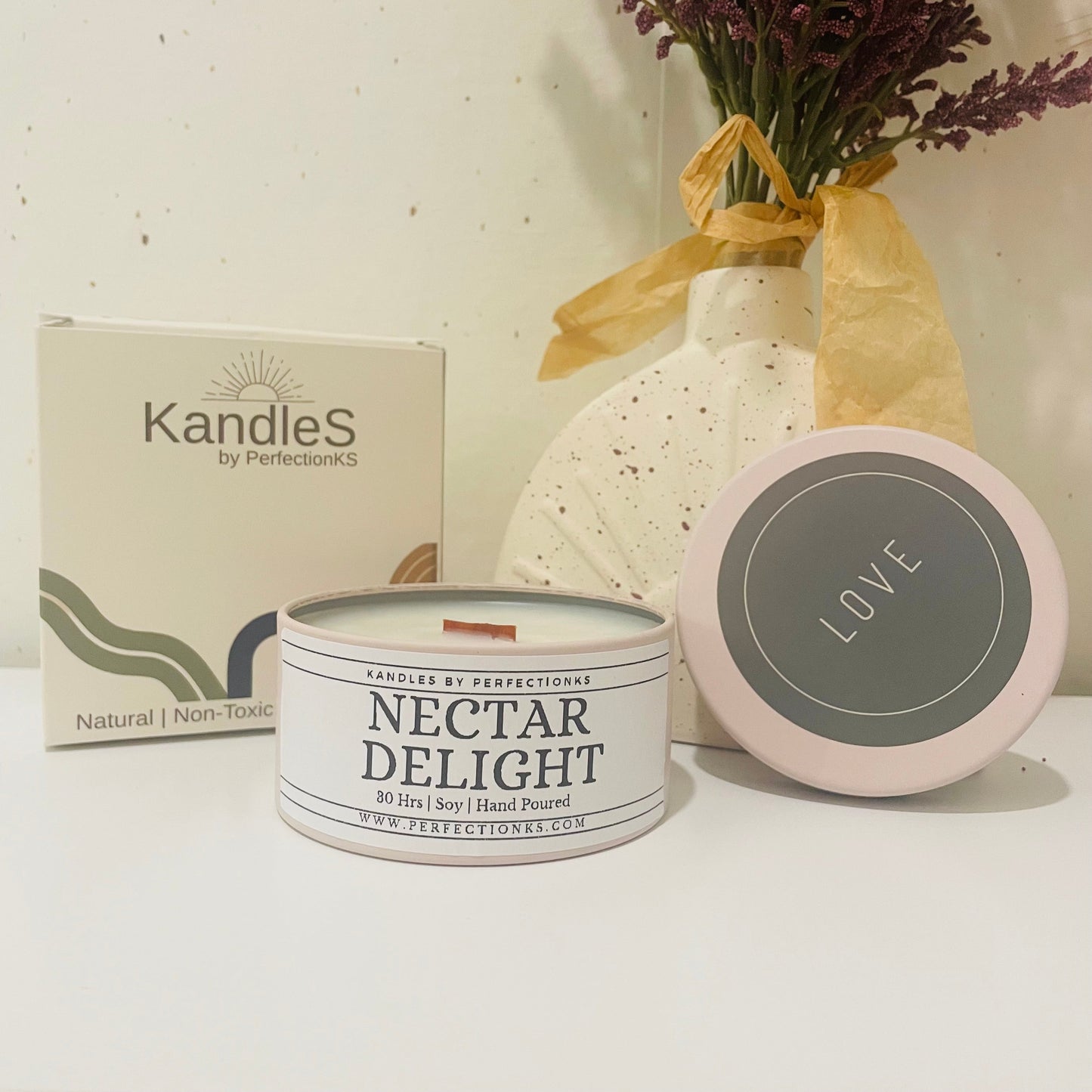 Nectar Delight Luxury Candle - Sweet Elegance for Your Space
