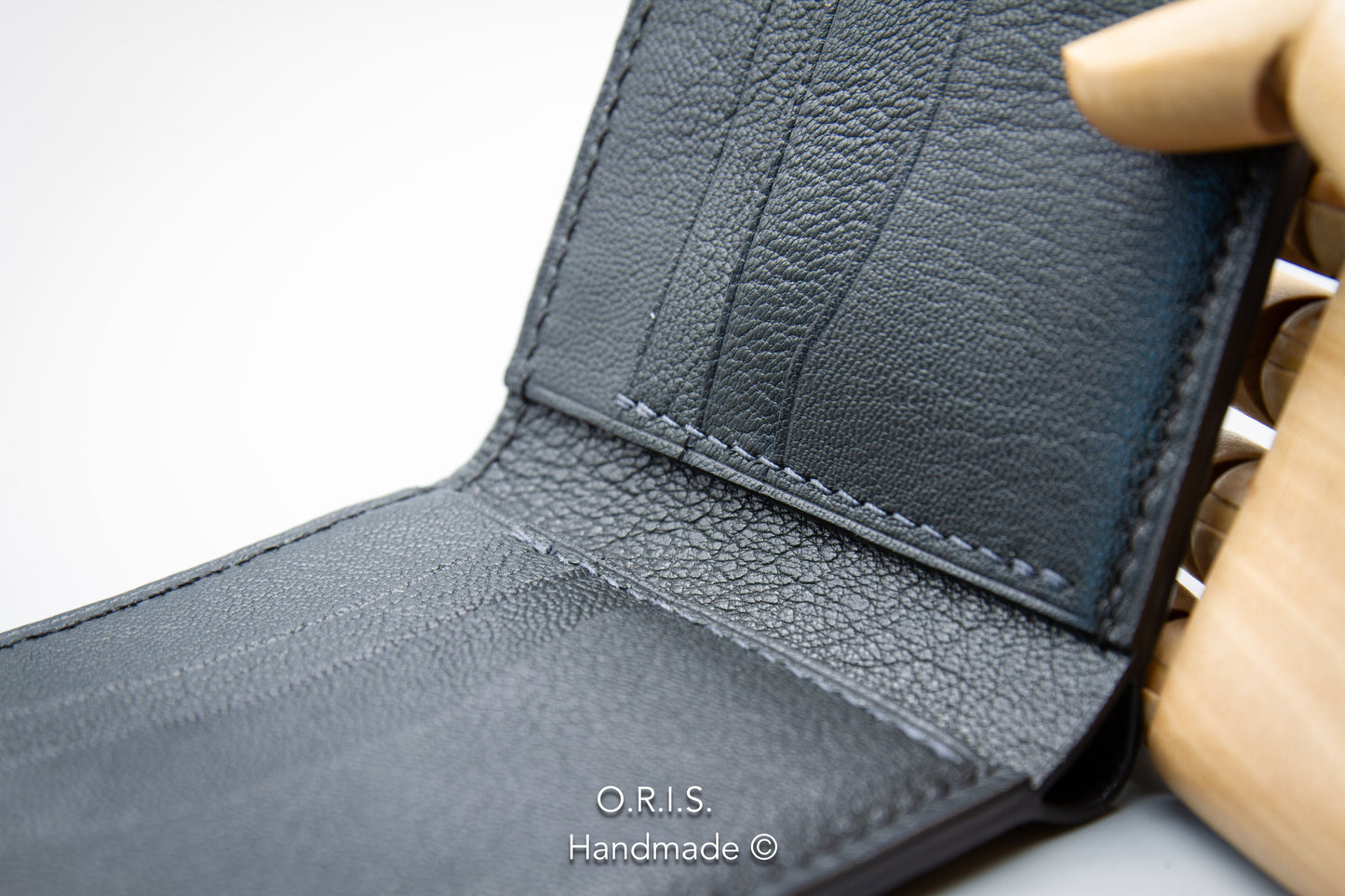 Ostrich Leather Wallet in Grey with Chèvre Interior