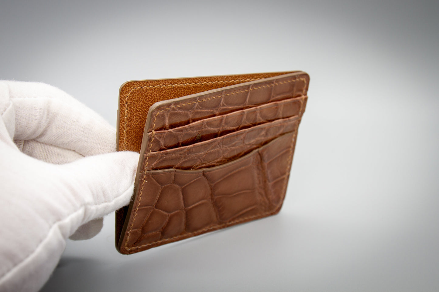 Alligator Compact Card Holder - Rosewood
