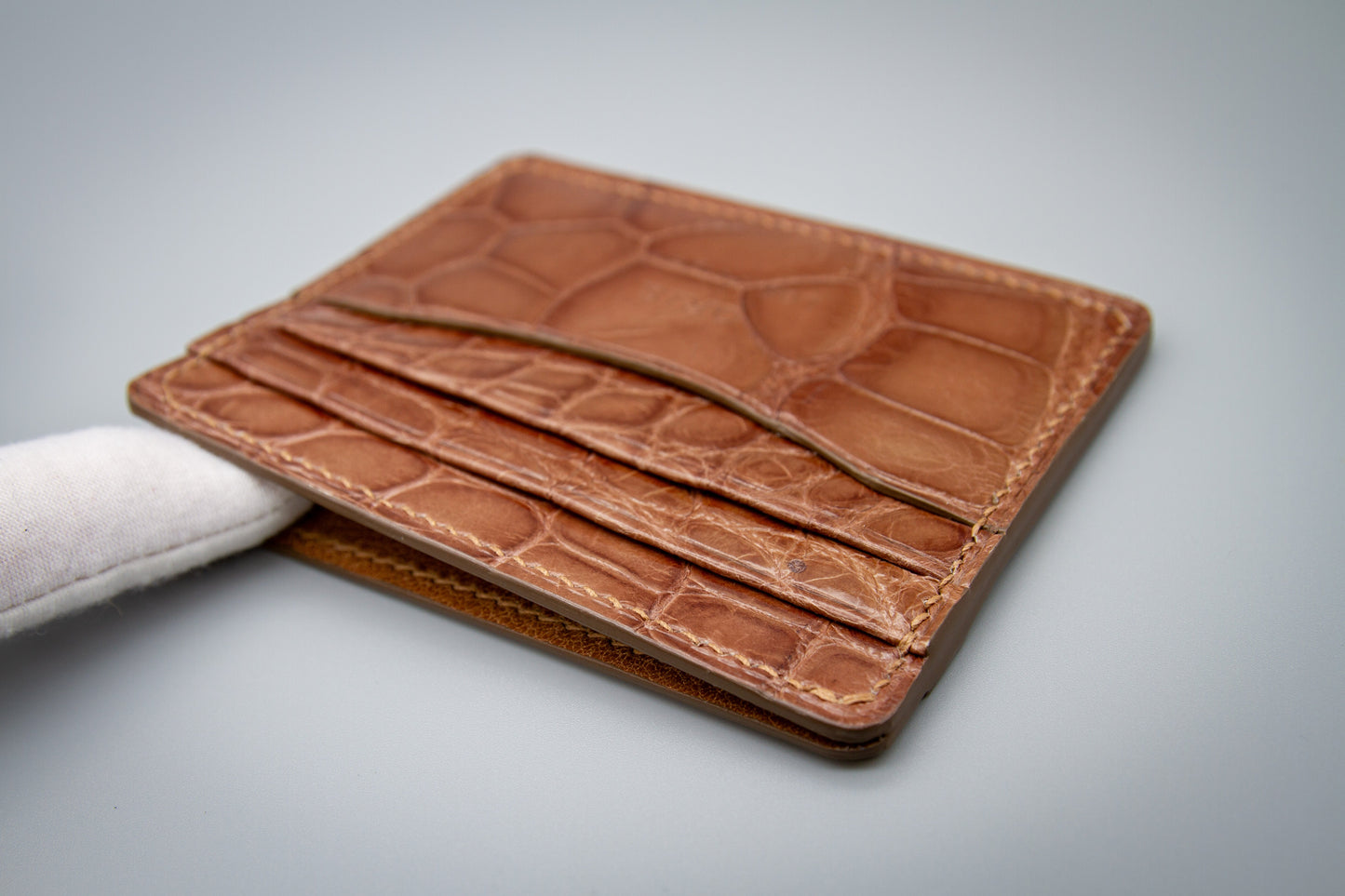 Alligator Compact Card Holder - Rosewood