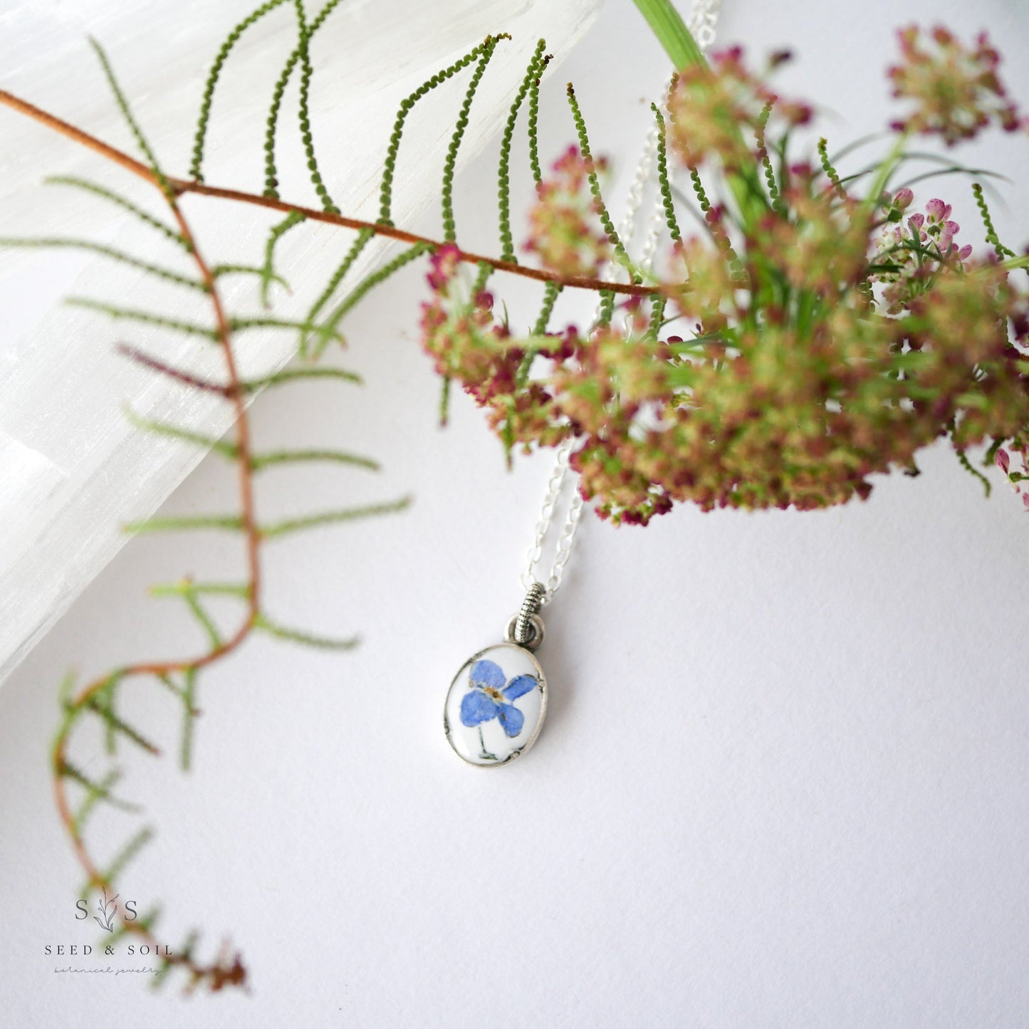 Heirloom Oval Pendant