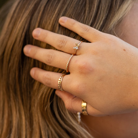 Tiny Twist Ring