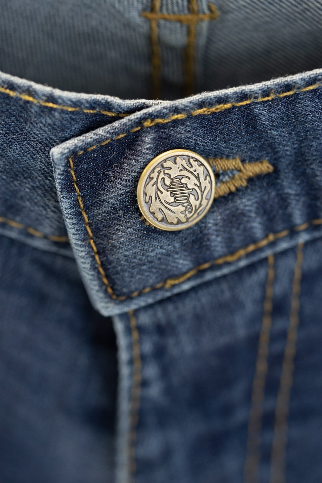 Tailored Fit Medium Wash