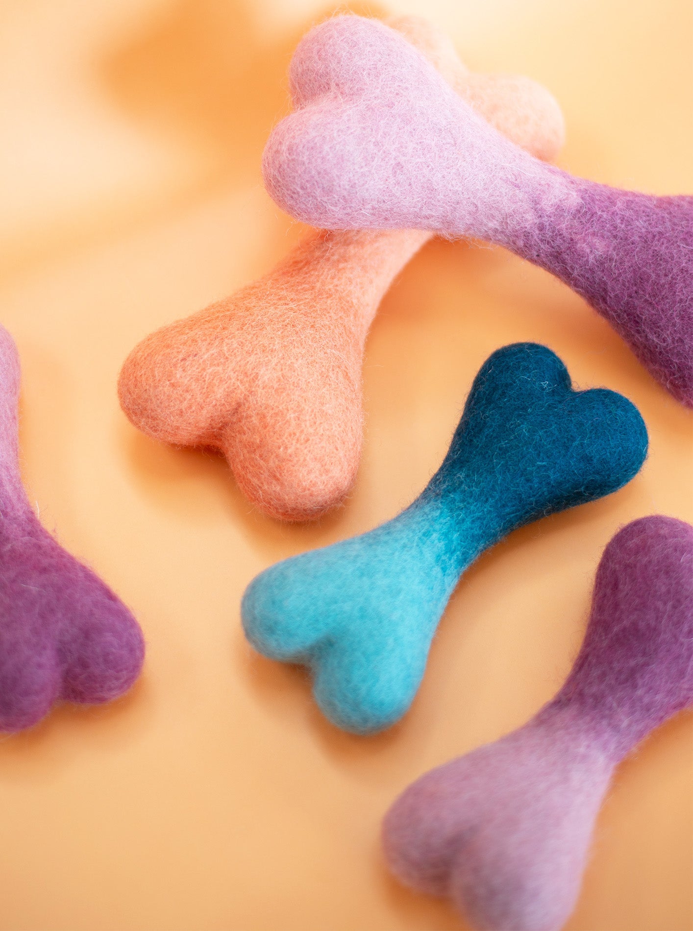 OMBRE WOOLBONE DOG TOY