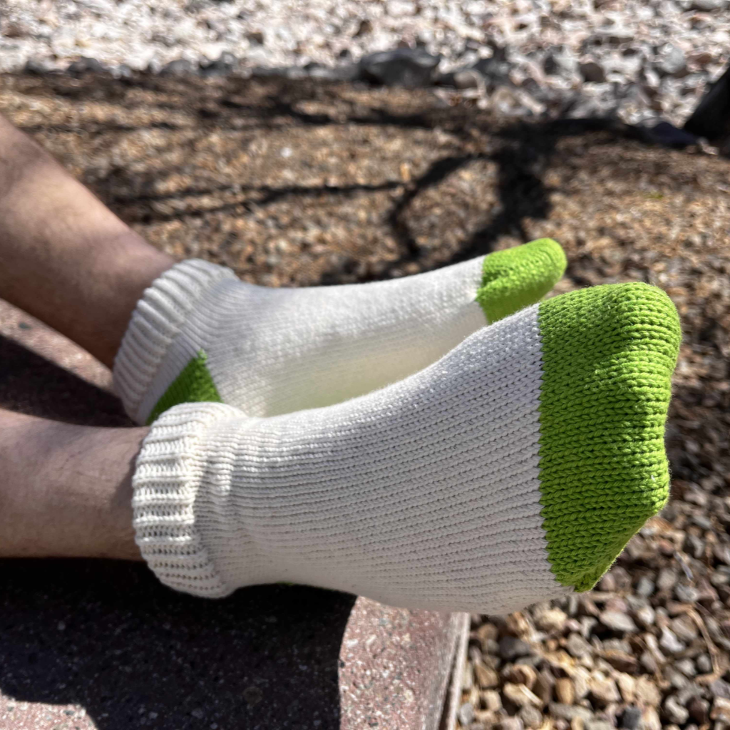 Men's 100% Cotton Regular Ankle Socks Natural Color with Green Heel and Toe