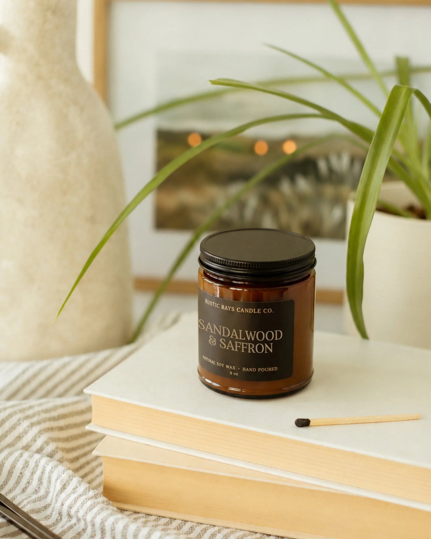 Sandalwood & Saffron Candle | 9 oz Amber Jar