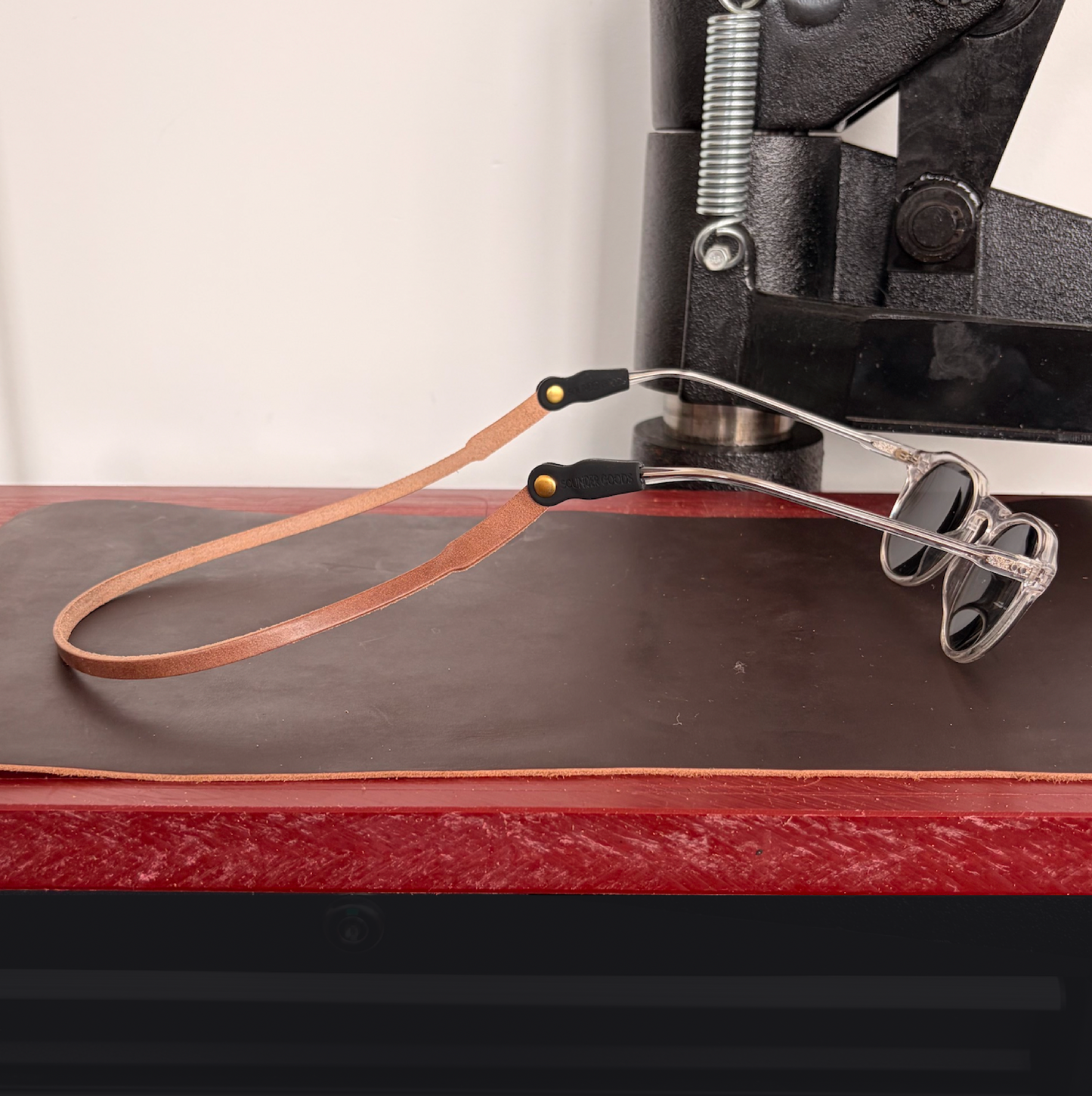 Extra-Slim Leather Sunglass Strap (Waxed Flywire)