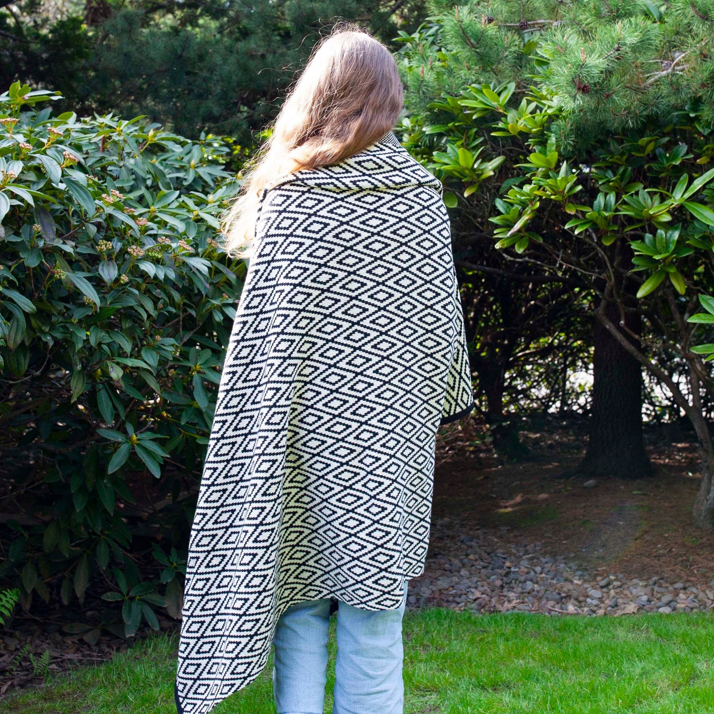Bella Vista Throw