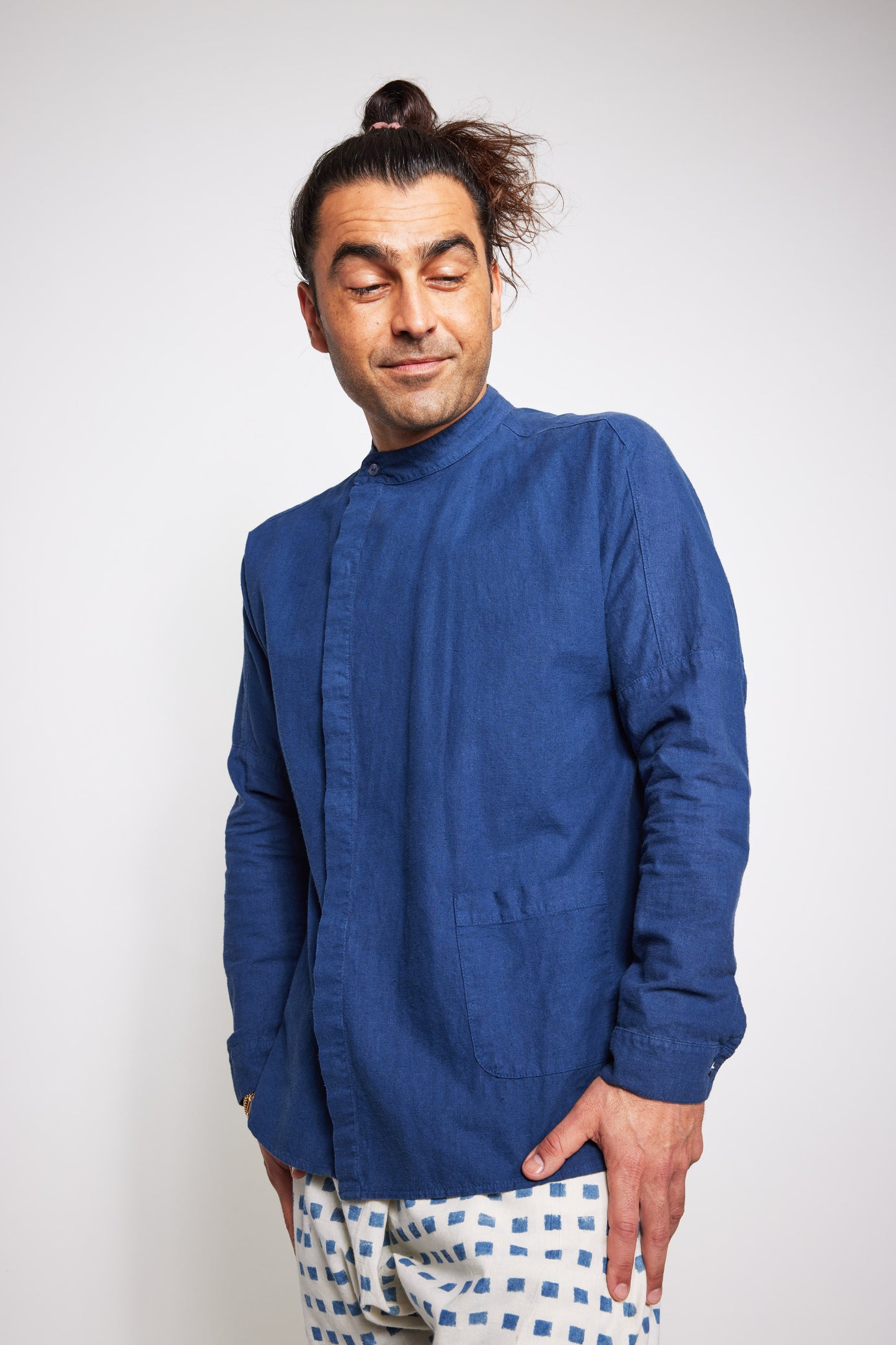 A Sym Button Up