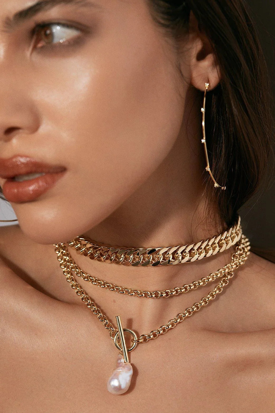 Micro Royal Toggle & Xl Baroque Pearl Pendant Necklace