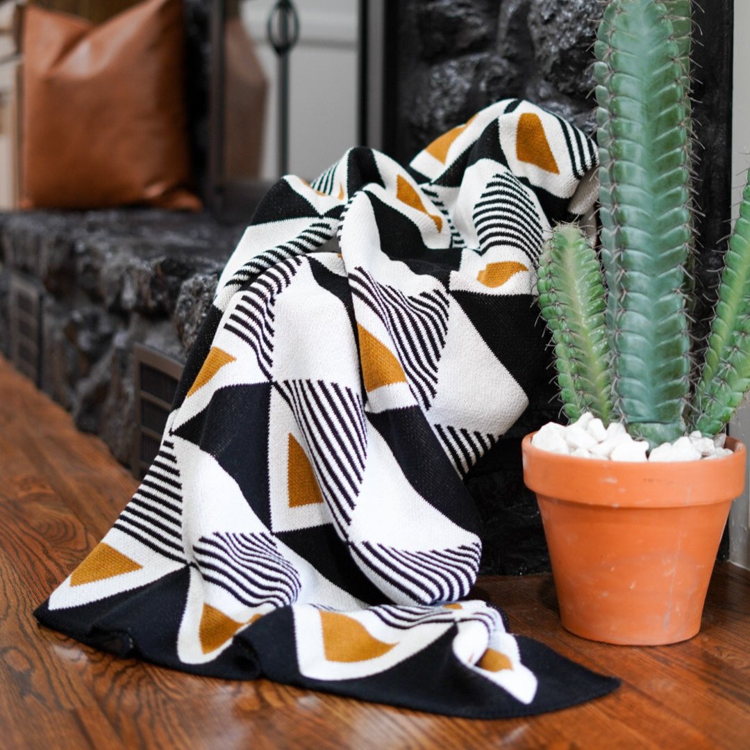 Envie Throw