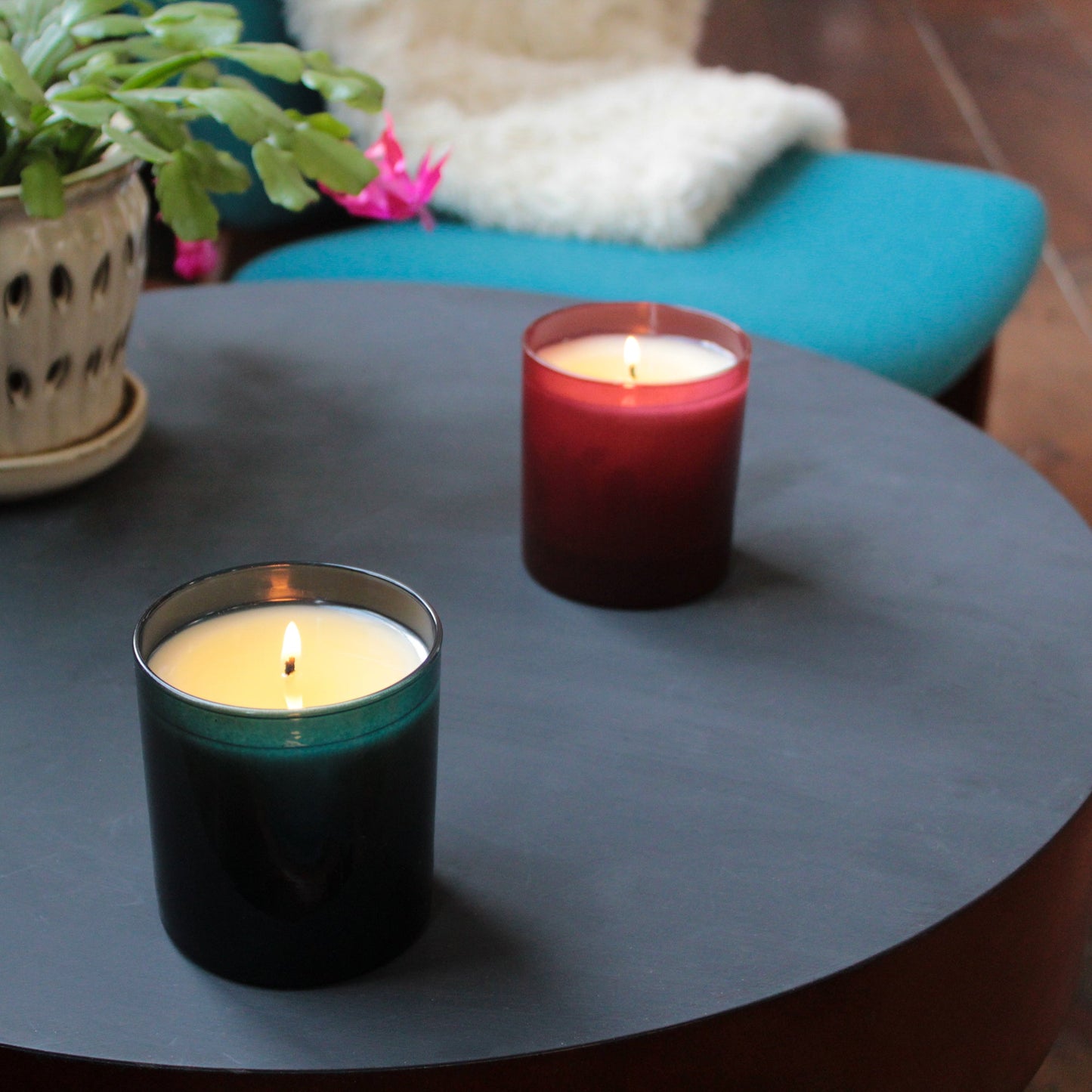 Rouge 9 oz. Hue Candle (Elderberry)
