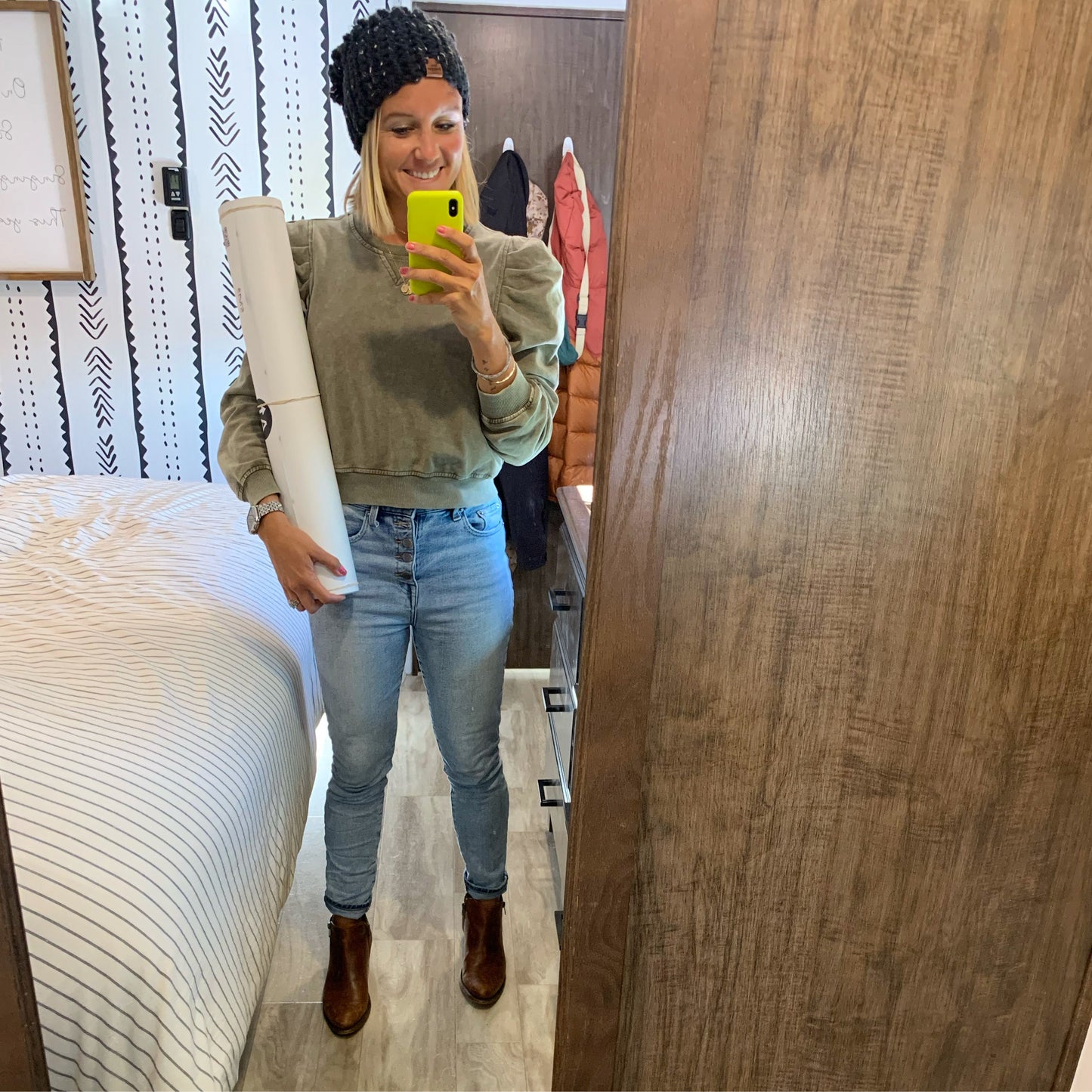 Crochet Slouch Hat | Black Speckle Slouchy Beanie