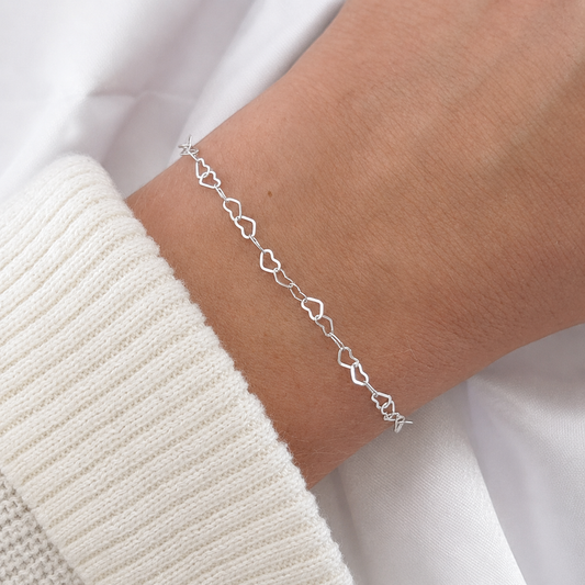 Dainty Sterling Silver Heart Chain Bracelet – Minimalist Jewelry