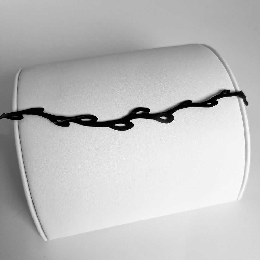 Sweet Ivy Choker Necklace